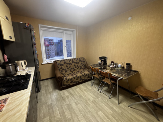 Продам однокомнатную (1-комн.) квартиру, Славы ул, 35, Сыктывкар г