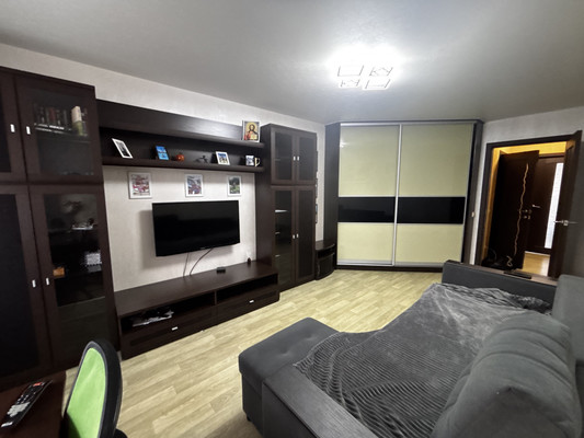 Продам однокомнатную (1-комн.) квартиру, Славы ул, 35, Сыктывкар г