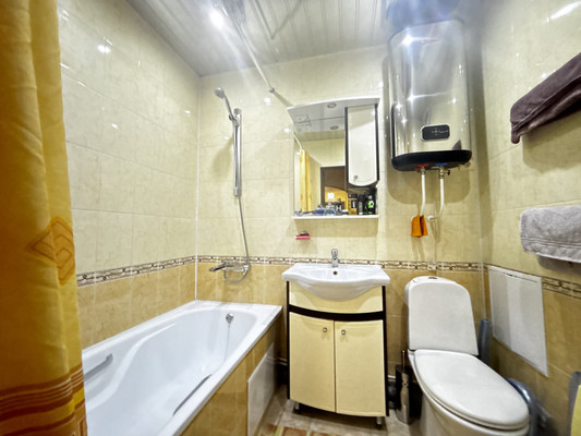 Продам однокомнатную (1-комн.) квартиру, Славы ул, 35, Сыктывкар г