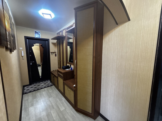 Продам однокомнатную (1-комн.) квартиру, Славы ул, 35, Сыктывкар г