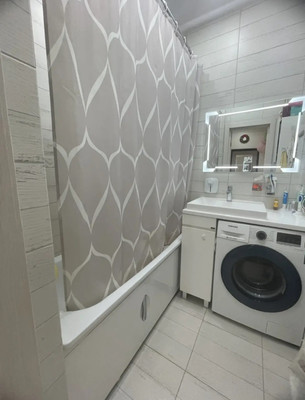 Продам двухкомнатную (2-комн.) квартиру, Папанина ул, 1/1, Сыктывкар г