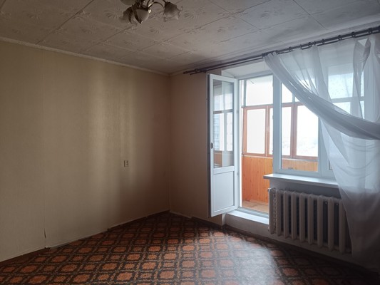 Продам трехкомнатную (3-комн.) квартиру, Батурина ул, 44к50, Симферополь г