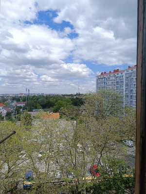Продам трехкомнатную (3-комн.) квартиру, Батурина ул, 44к50, Симферополь г