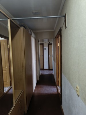 Продам трехкомнатную (3-комн.) квартиру, Батурина ул, 44к50, Симферополь г