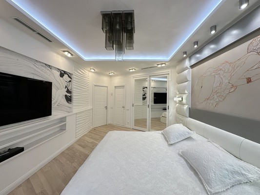 Продам трехкомнатную (3-комн.) квартиру, Мосфильмовская ул, 74кБ, Москва г
