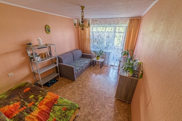 Продам двухкомнатную (2-комн.) квартиру, Минская ул, 3, Пенза г