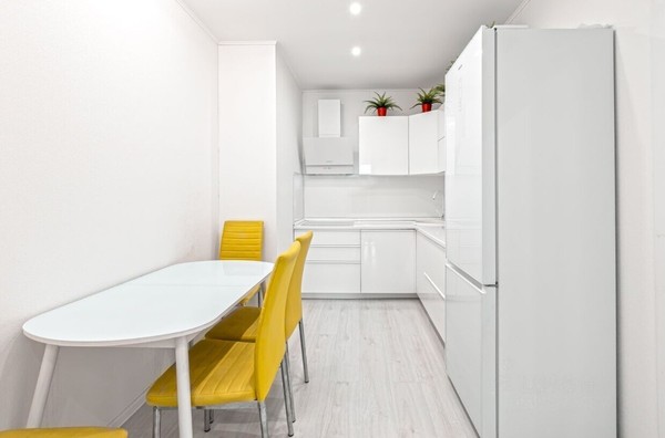 Продам двухкомнатную (2-комн.) квартиру, Поляны ул, 5, Москва г