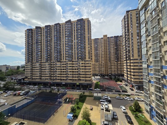 Продам однокомнатную (1-комн.) квартиру, Уральская ул, 75к1, Краснодар г