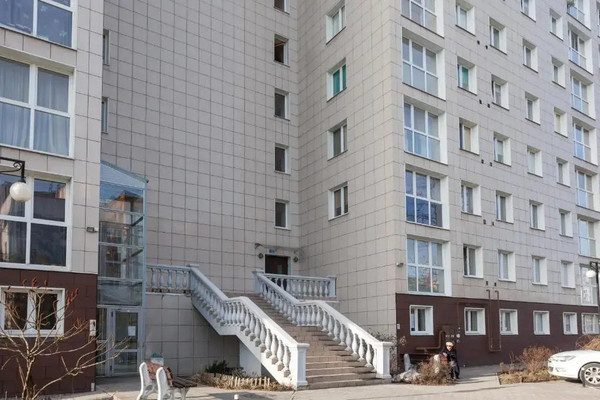 Продам однокомнатную (1-комн.) квартиру, Имени Ю. Гагарина парк, 16Б, Калининград г