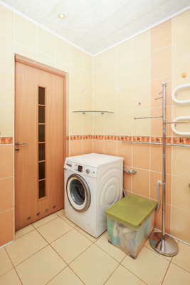 Продам двухкомнатную (2-комн.) квартиру, Колхозная ул, 13, Калининград г