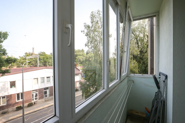 Продам двухкомнатную (2-комн.) квартиру, Колхозная ул, 13, Калининград г