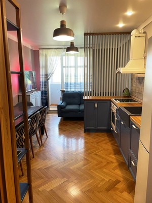 Продам многокомнатную квартиру, Колхозная ул, 55к3, Услонь д