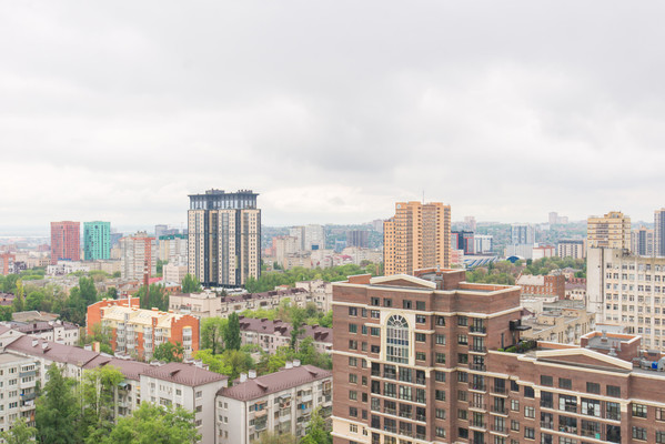 Продам трехкомнатную (3-комн.) квартиру, Народного Ополчения ул, 213, Ростов-на-Дону г