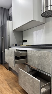 Продам трехкомнатную (3-комн.) квартиру, Херсонская ул, 43, Москва г