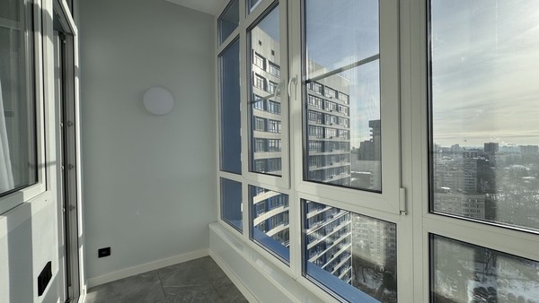 Продам трехкомнатную (3-комн.) квартиру, Херсонская ул, 43, Москва г