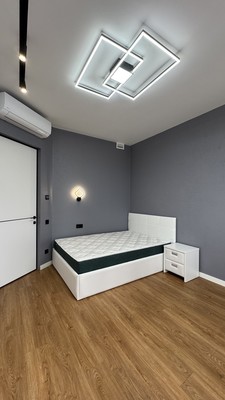 Продам трехкомнатную (3-комн.) квартиру, Херсонская ул, 43, Москва г