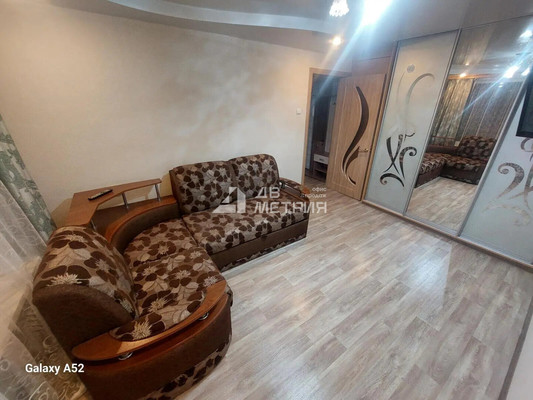 Продам двухкомнатную (2-комн.) квартиру, Мира пр-кт, 373а, Южно-Сахалинск г