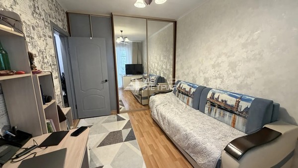 Продам двухкомнатную (2-комн.) квартиру, Алексея Максимовича Горького ул, 62б, Южно-Сахалинск г