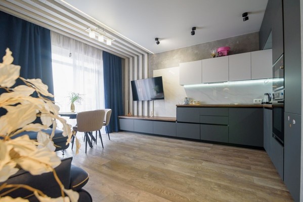 Продам трехкомнатную (3-комн.) квартиру, Красный пр-кт, 313, Новосибирск г