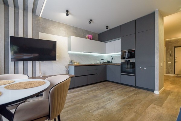 Продам трехкомнатную (3-комн.) квартиру, Красный пр-кт, 313, Новосибирск г