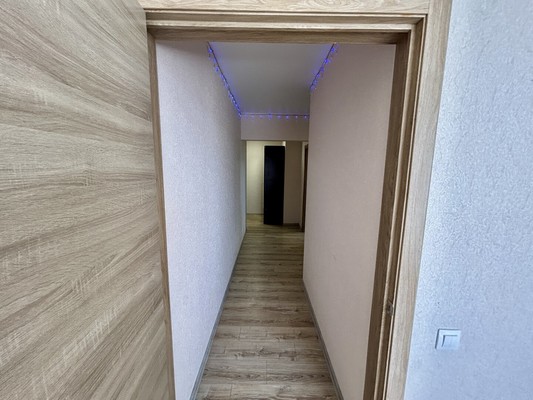 Продам двухкомнатную (2-комн.) квартиру, Магистральная ул, 11, Отрадное п