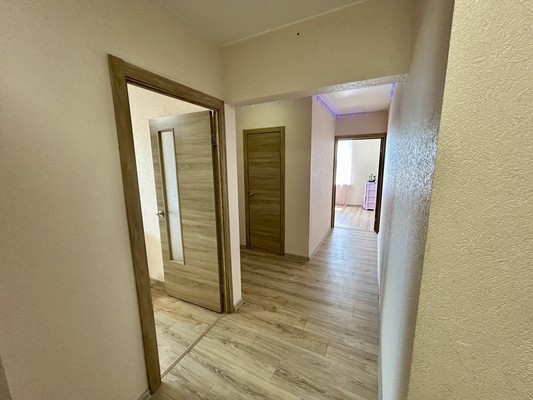 Продам двухкомнатную (2-комн.) квартиру, Магистральная ул, 11, Отрадное п