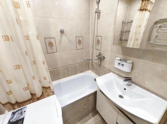 Продам многокомнатную квартиру, Ольховая ул, 12, Красноярск г