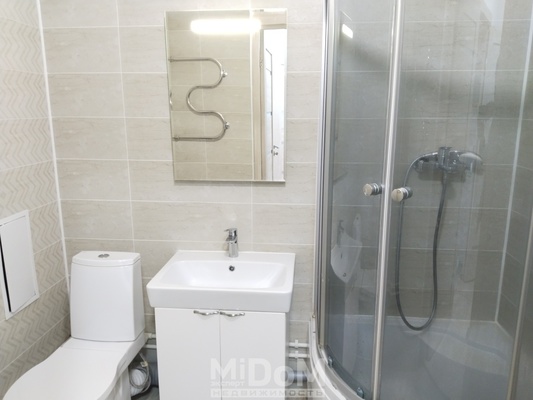 Продам однокомнатную (1-комн.) квартиру, Петровский б-р, 27, Бугры п