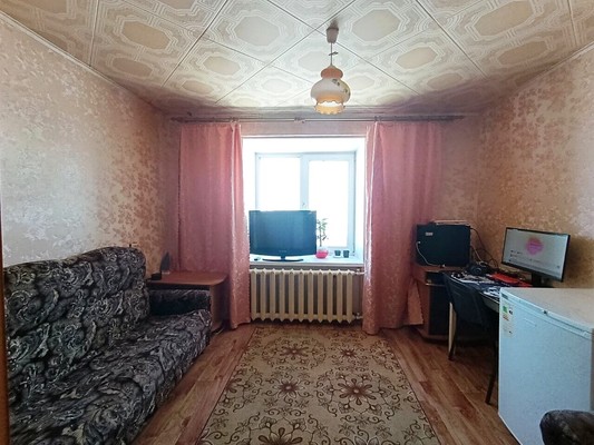 Продам двухкомнатную (2-комн.) квартиру, Шаронова ул, 25, Ишим г