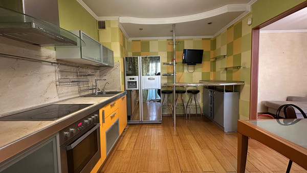 Продам трехкомнатную (3-комн.) квартиру, Пуркаева М.А. ул, 76, Южно-Сахалинск г