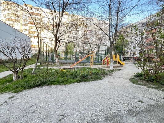 Продам трехкомнатную (3-комн.) квартиру, Дзержинского пр-кт, 198, Новороссийск г