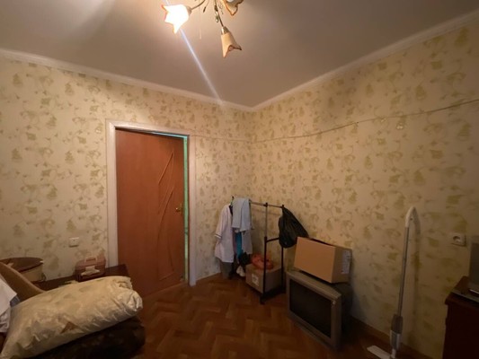 Продам трехкомнатную (3-комн.) квартиру, Беспалова ул, 47А, Симферополь г