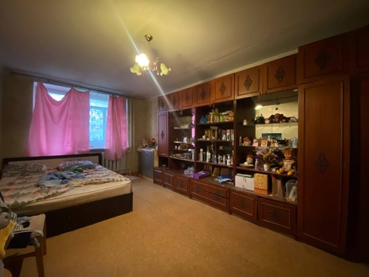 Продам трехкомнатную (3-комн.) квартиру, Беспалова ул, 47А, Симферополь г