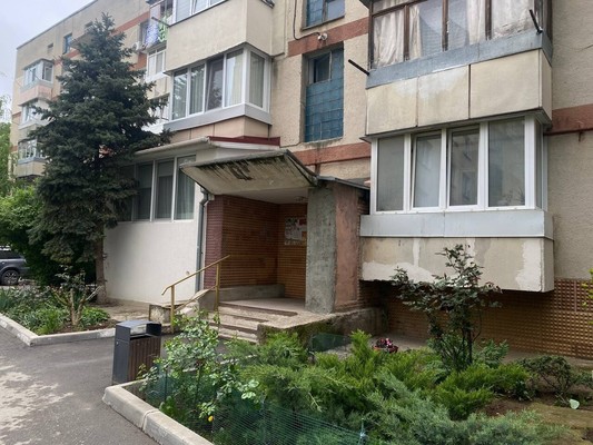 Продам трехкомнатную (3-комн.) квартиру, Беспалова ул, 47А, Симферополь г