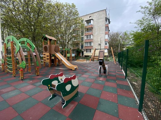 Продам трехкомнатную (3-комн.) квартиру, Беспалова ул, 47А, Симферополь г