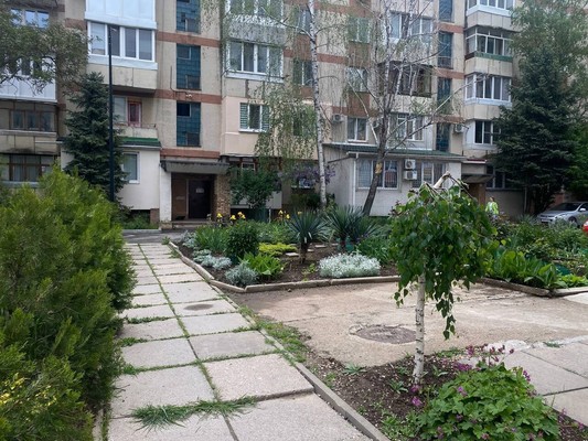 Продам трехкомнатную (3-комн.) квартиру, Беспалова ул, 47А, Симферополь г