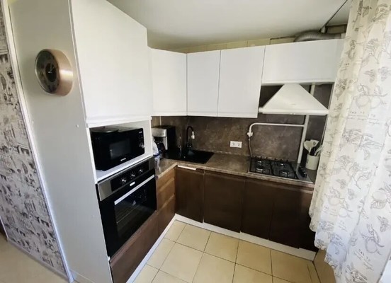 Продам трехкомнатную (3-комн.) квартиру, им. 40-летия Победы ул, 72к2, Краснодар г