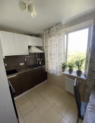 Продам трехкомнатную (3-комн.) квартиру, им. 40-летия Победы ул, 72к2, Краснодар г