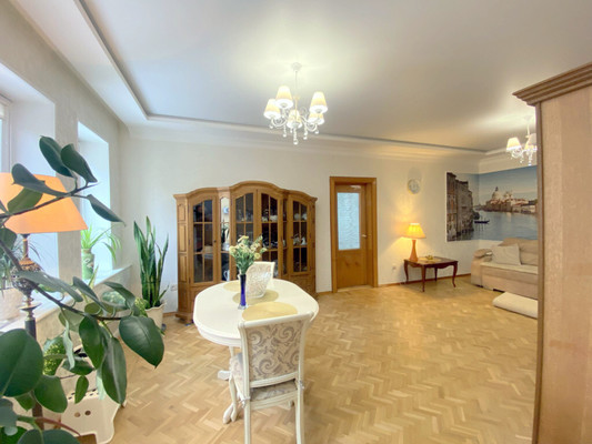 Продам трехкомнатную (3-комн.) квартиру, Ларина ул, 43к1, Ростов-на-Дону г