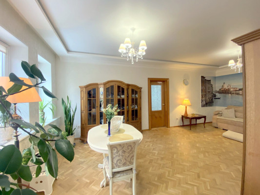 Продам трехкомнатную (3-комн.) квартиру, Ларина ул, 43к1, Ростов-на-Дону г