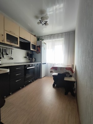 Продам двухкомнатную (2-комн.) квартиру, Антона Петрова ул, 241, Барнаул г