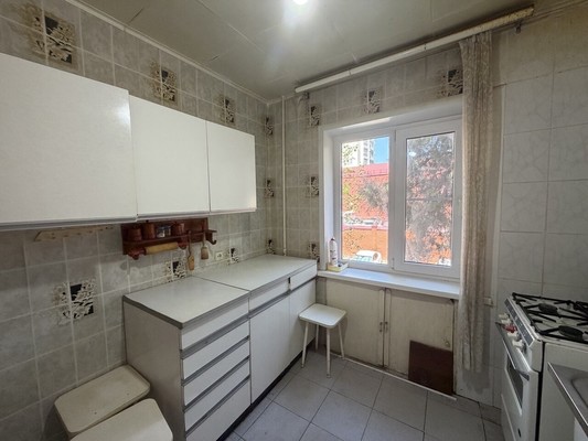 Продам двухкомнатную (2-комн.) квартиру, Комсомольская ул, 55, Краснодар г