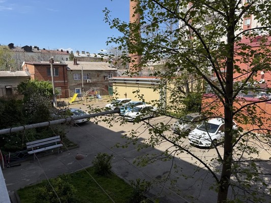 Продам двухкомнатную (2-комн.) квартиру, Комсомольская ул, 55, Краснодар г