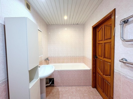 Продам трехкомнатную (3-комн.) квартиру, Ленина ул, 11, Пенза г