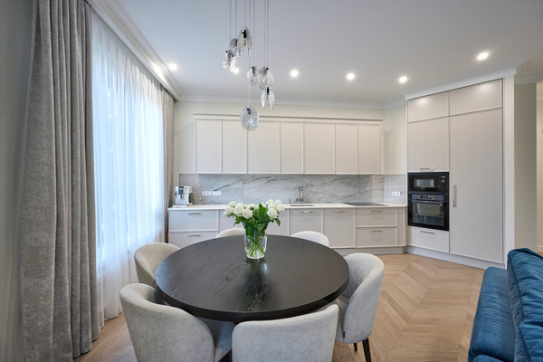 Продам трехкомнатную (3-комн.) квартиру, Новоалексеевская ул, 16к5, Москва г