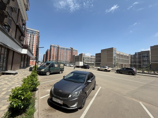 Сдам однокомнатную (1-комн.) квартиру, им. Ивана Беличенко ул, 92к293, Краснодар г