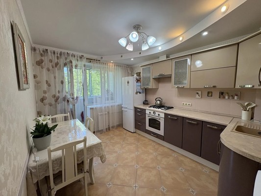 Продам трехкомнатную (3-комн.) квартиру, 4А, Дубровицы п