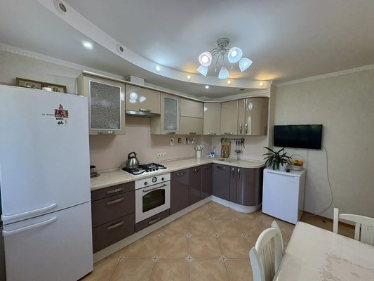 Продам трехкомнатную (3-комн.) квартиру, 4А, Дубровицы п