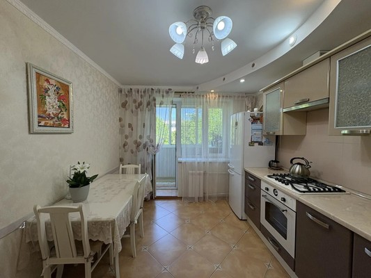 Продам трехкомнатную (3-комн.) квартиру, 4А, Дубровицы п