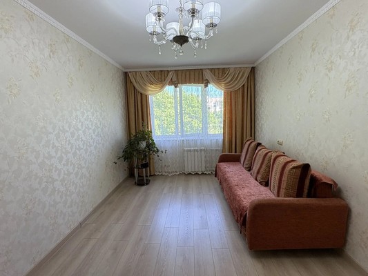 Продам трехкомнатную (3-комн.) квартиру, 4А, Дубровицы п